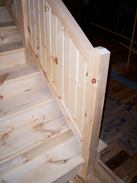 Hand Crafted Solid Pine Straight Staircase: Cowell