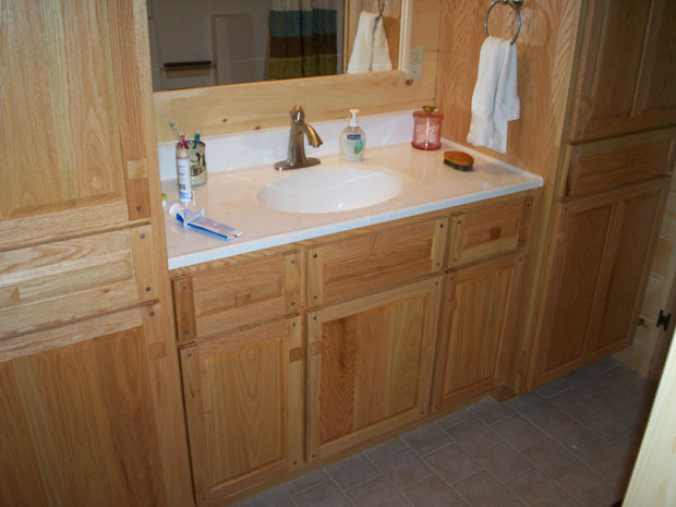 Hand Crafted Soild Oak Bathroom Vanity and Cabinets: Grove