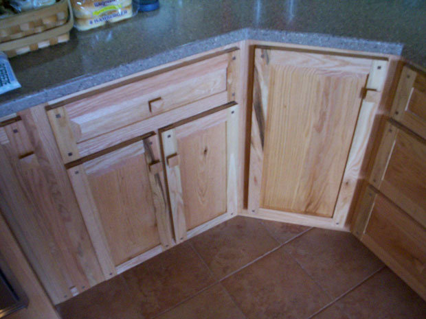 Hand Crafted Soild Oak Kitchen Cabinets: Grove