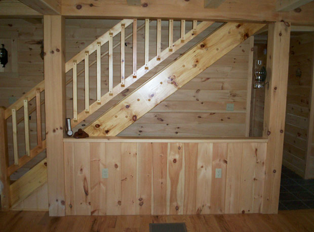 Hand Crafted Solid Pine Straight Staircase: Grove