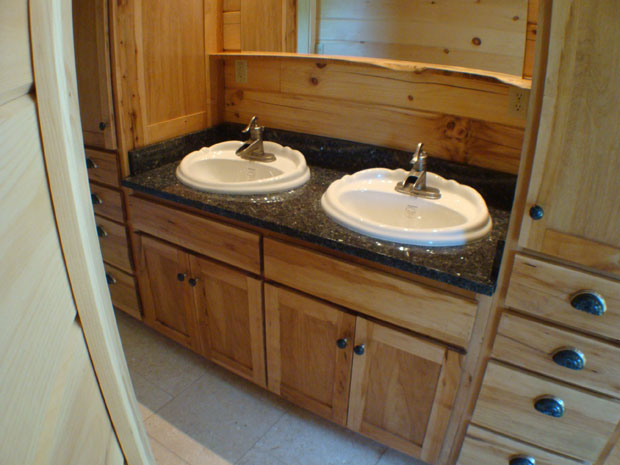 Hand Crafted Solid Maple Bathroom Vanity: Izzo